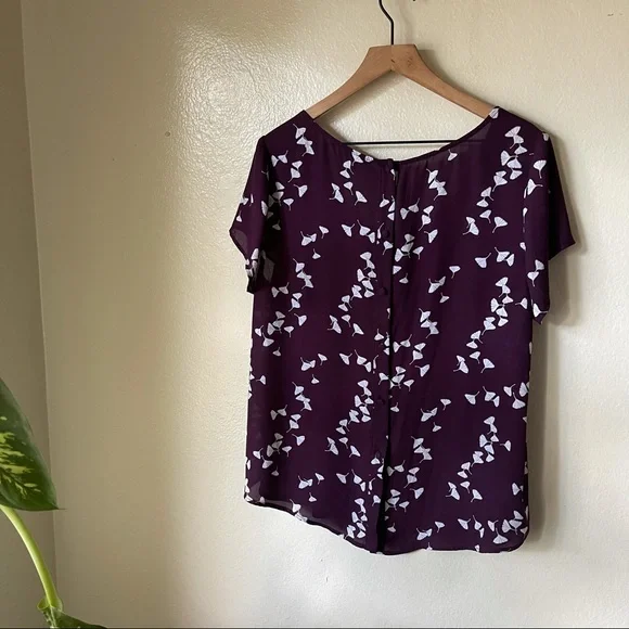 Torrid | Abbey Georgette Button Back Blouse - Picture 5 of 7